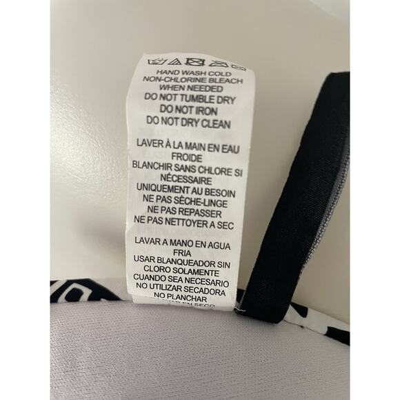 Kenneth Cole Swim Sz 36 B/C Bikini Halter Top Plunge Print Swimwear - Picture 8 of 8